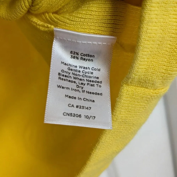 Talbot's Bright Yellow Off the Shoulder Bell Sleeve Top Size Large - Picture 5 of 7